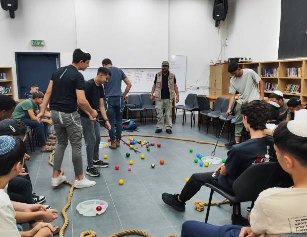 ישיבת בני עקיבא לפיד מודיעין תורת נחום