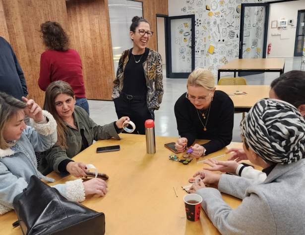 פרויקט אוטובוס הקסמים במרכז פסגה