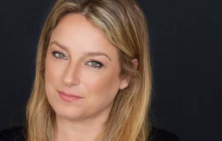 מפגש עם הסופרת שירז אפיק