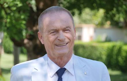 החוג לאמנות- הרצאות מהכורסא