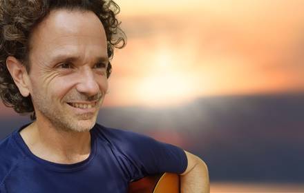 באלה הידיים - ערב שירה וסיפור - אורן לימור