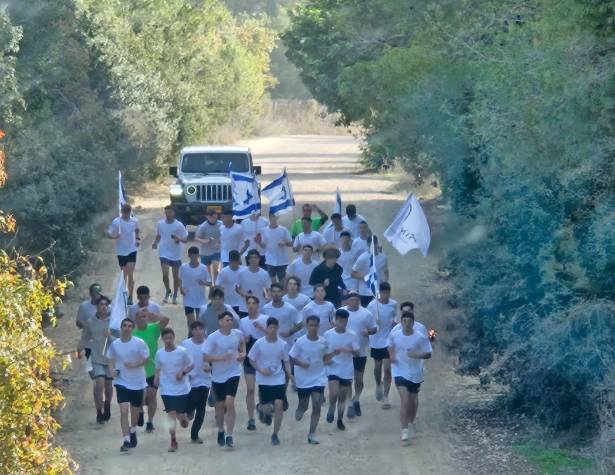 מרוץ הלפיד של תיכון מכבים רעות