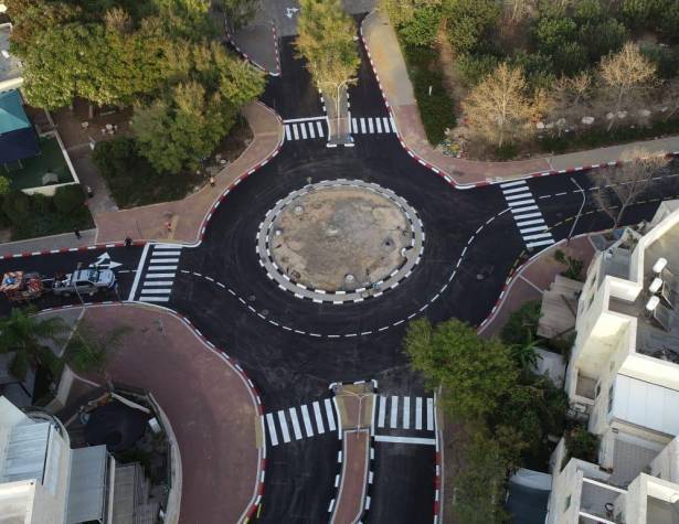 מעגל התנועה במפגש הרחובות עמק האלה ואליהו הנביא